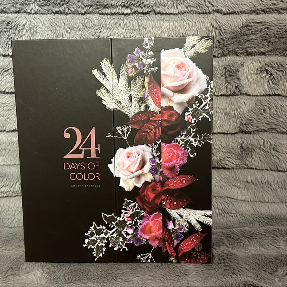 2023 Days of Revel Advent Calendar - Picture 2 of 3